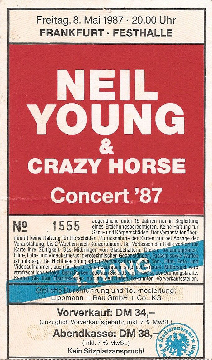 NeilYoungAndCrazyHorse1987-05-08FesthalleFrankfurtGermany (2).jpg